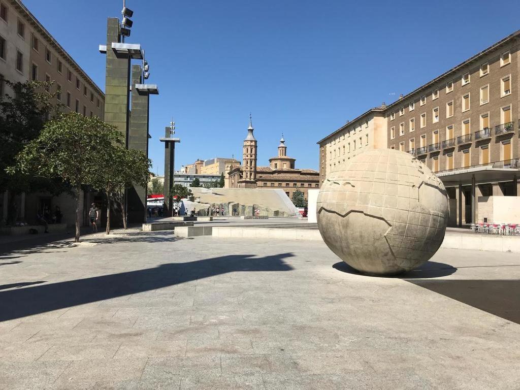 Az El Balcon De Cesar Augusto Lägenhet Zaragoza Exteriör bild